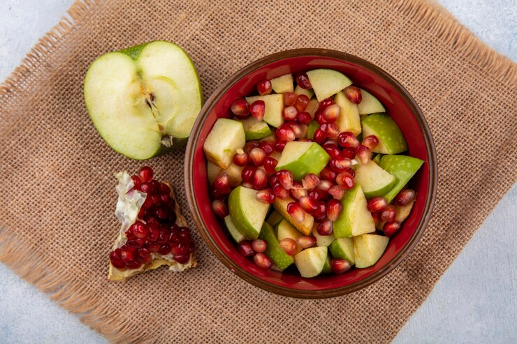 Tangy Apple and Pomegranate Chaat